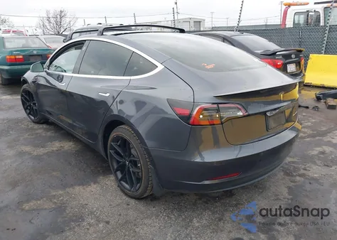 2019 Tesla Model 3 Long Range/Performance из США, поврежденный, VIN 5YJ3E1EB4KF213701